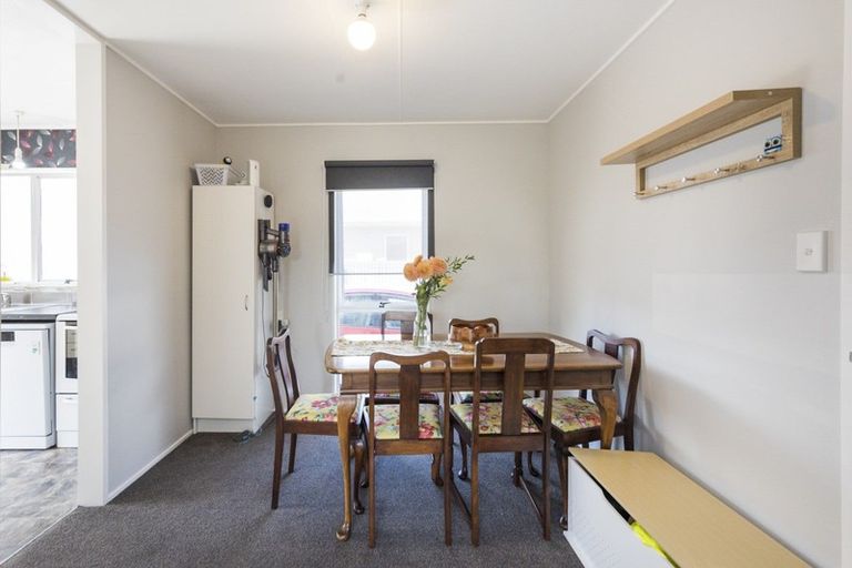 Photo of property in 17 Apollo Parade, Milson, Palmerston North, 4414