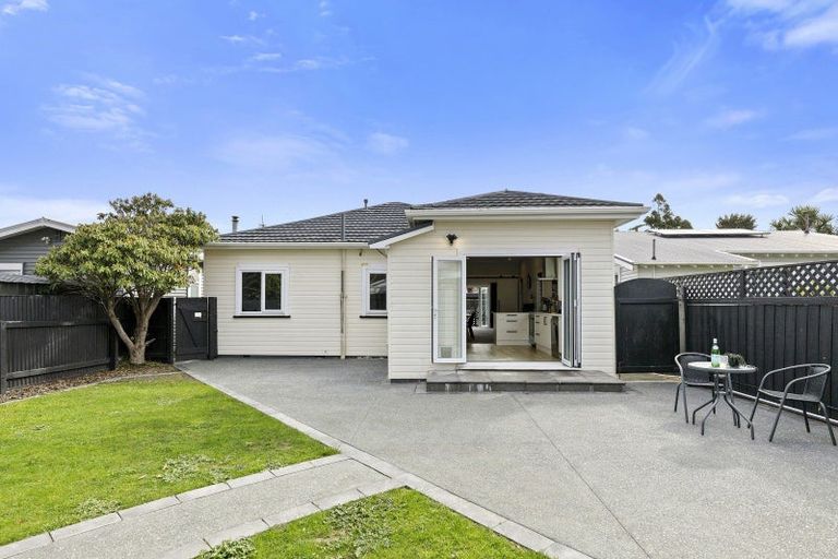 Photo of property in 10 Byron Street, Petone, Lower Hutt, 5012