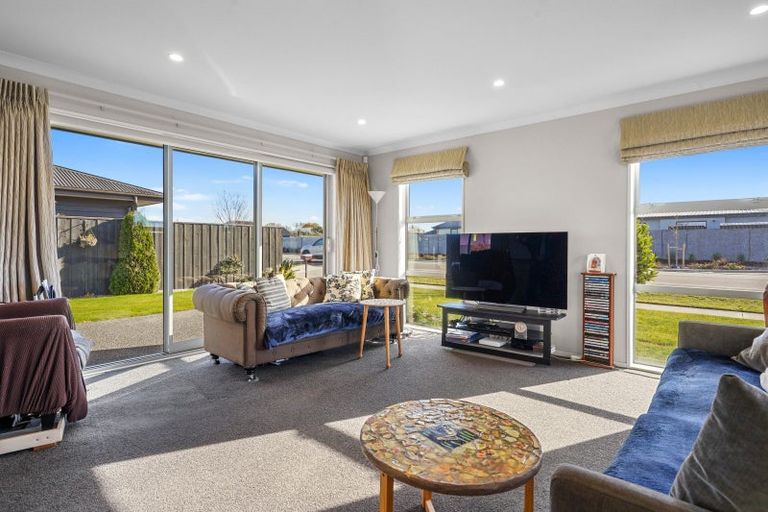 Photo of property in 65 Kippenberger Avenue, Rangiora, 7400