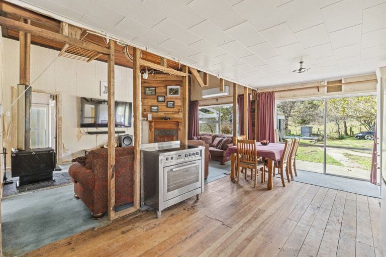 Photo of property in 19 Gordon Terrace, Hunterville, 4730