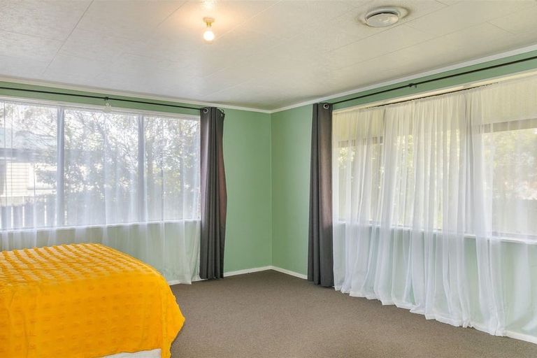 Photo of property in 95 Queen Street, Westport, 7825