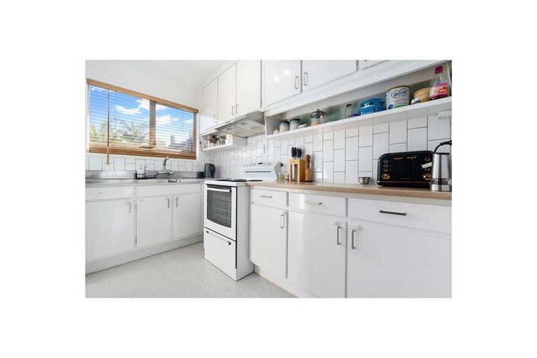 Photo of property in 4 Brooklyn Avenue, Papatoetoe, Auckland, 2025