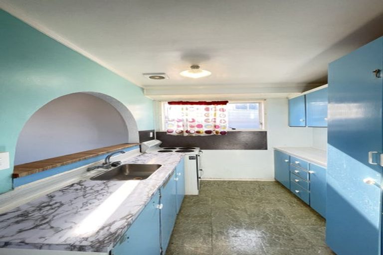 Photo of property in 34 Glenbervie Crescent, Massey, Auckland, 0614