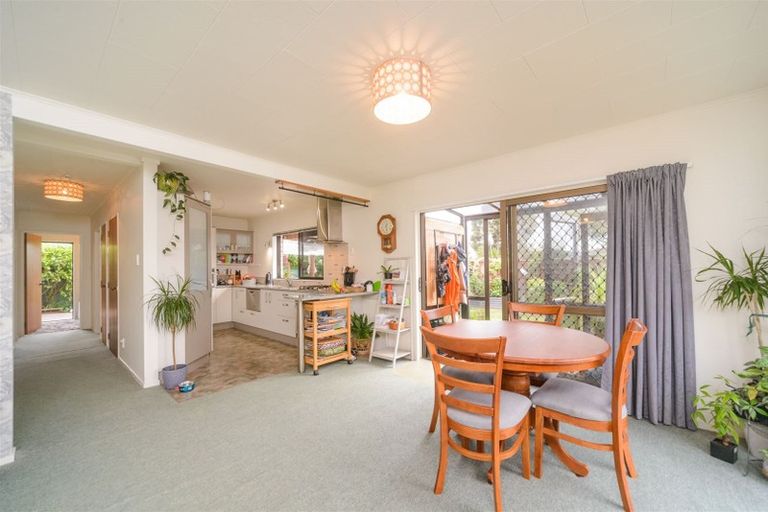 Photo of property in 49 Chippendale Crescent, Highbury, Palmerston North, 4412