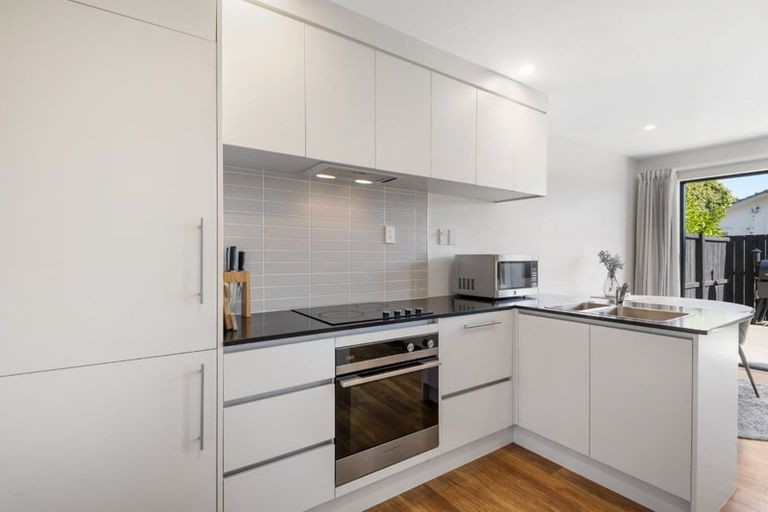 Photo of property in 7/36 Kaipatiki Road, Glenfield, Auckland, 0629