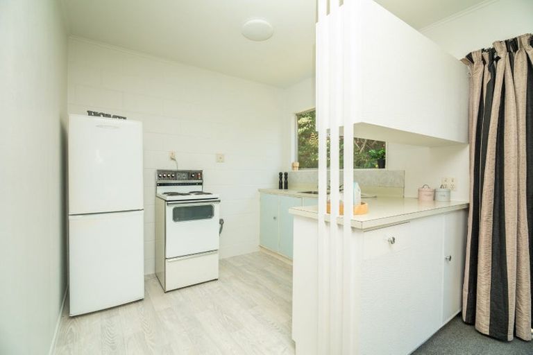 Photo of property in 16a Glen Alton Avenue, Paparangi, Wellington, 6037