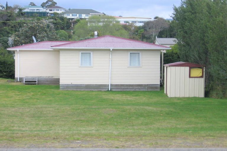 Photo of property in 207 Otahu Road, Whangamata, 3620