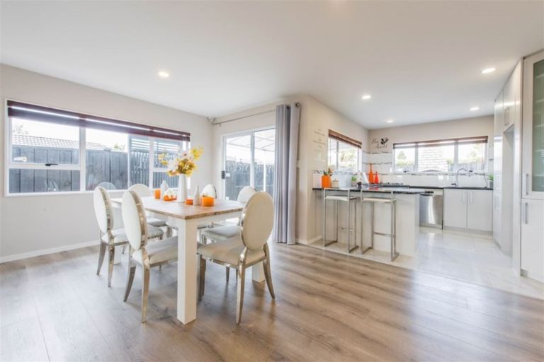 Photo of property in 313 Hobsonville Road, Hobsonville, Auckland, 0618