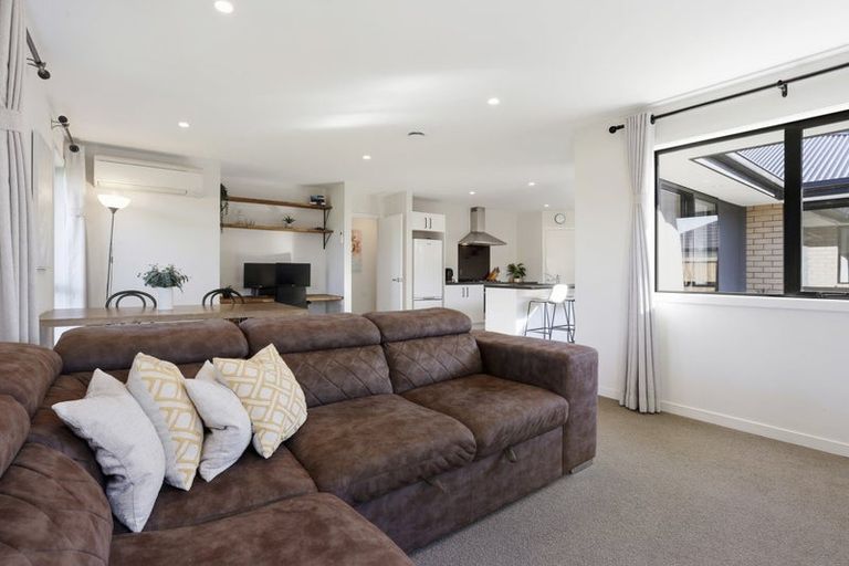 Photo of property in 14 Northmoor Boulevard, Rolleston, 7615