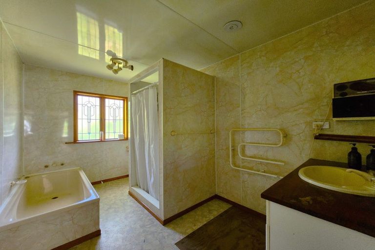 Photo of property in 137 Opouteke Road, Kaihu, Dargaville, 0379