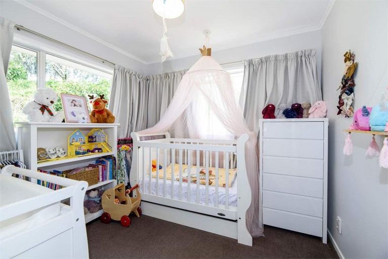 Photo of property in 57 Redwood Drive, Massey, Auckland, 0614