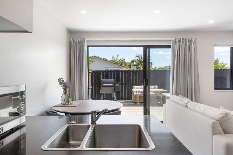 Photo of property in 7/36 Kaipatiki Road, Glenfield, Auckland, 0629