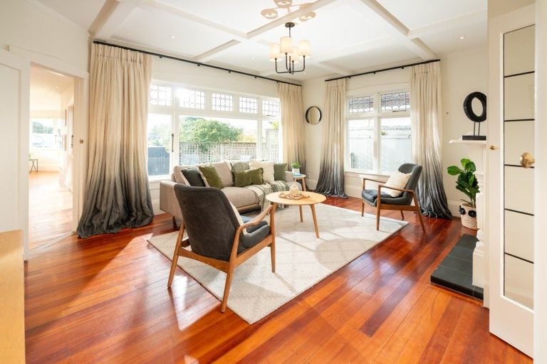 Photo of property in 17 Ludlam Street, Seatoun, Wellington, 6022