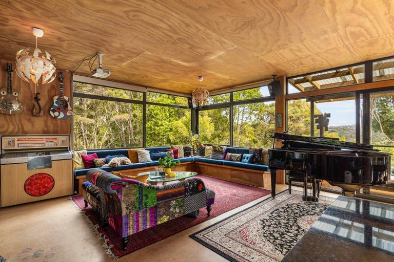 Photo of property in 77 Huia Road, Titirangi, Auckland, 0604