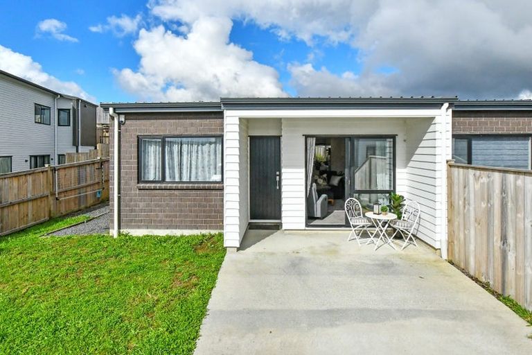 Photo of property in 27a Poruru Close, Papakura, 2110