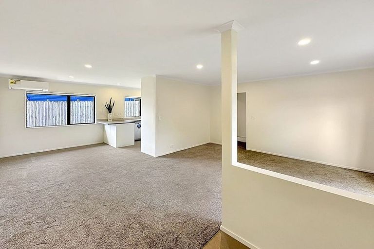 Photo of property in 43 Foxlaw Street, Randwick Park, Auckland, 2105