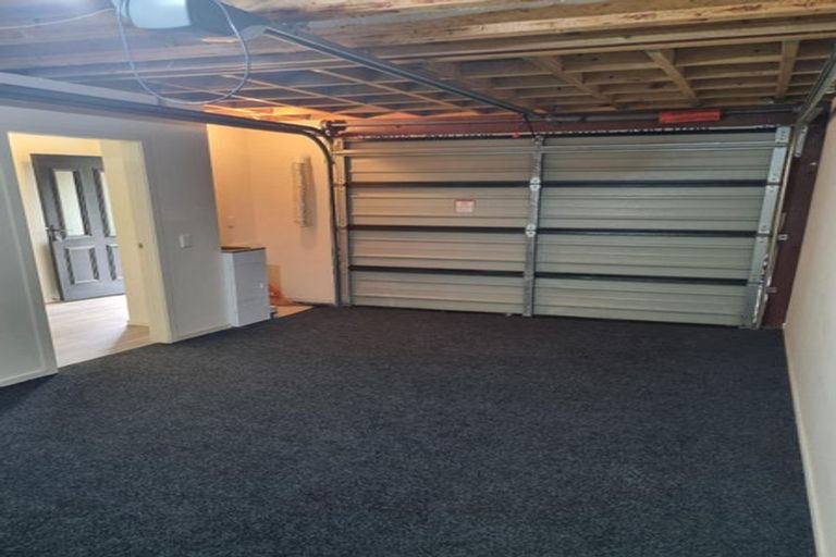 Photo of property in 2/57 Simla Crescent, Khandallah, Wellington, 6035