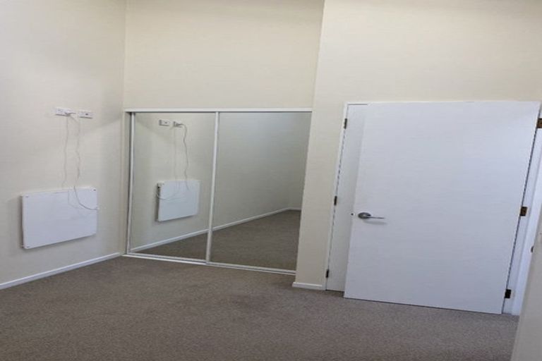 Photo of property in Pirie Street Townhouses, 15/35 Pirie Street, Mount Victoria, Wellington, 6011