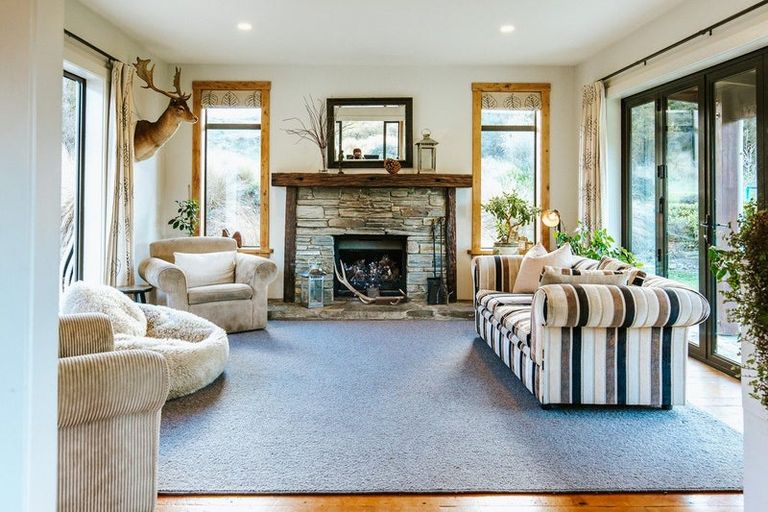 Photo of property in 1050 Lake Hawea-albert, Albert Town, Wanaka, 9382