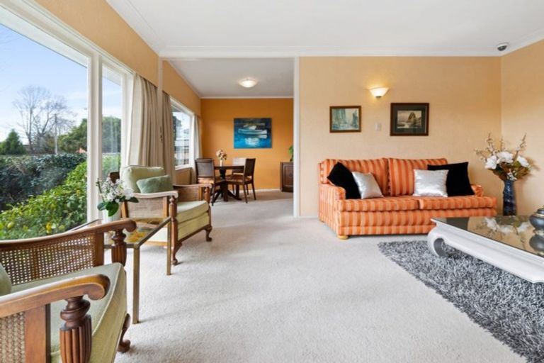 Photo of property in 10 Chapman Road, Te Atatu Peninsula, Auckland, 0610