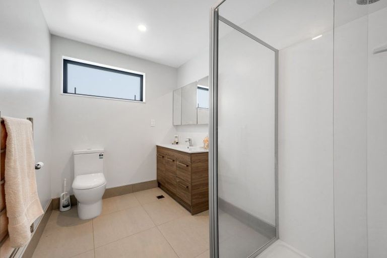 Photo of property in 13 Maureen Close, East Tamaki Heights, Auckland, 2016