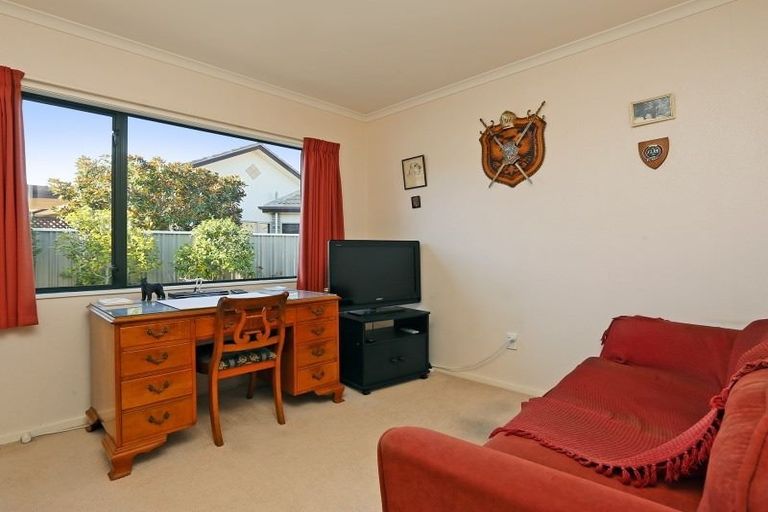 Photo of property in 11 Beaufort Place, Taradale, Napier, 4112