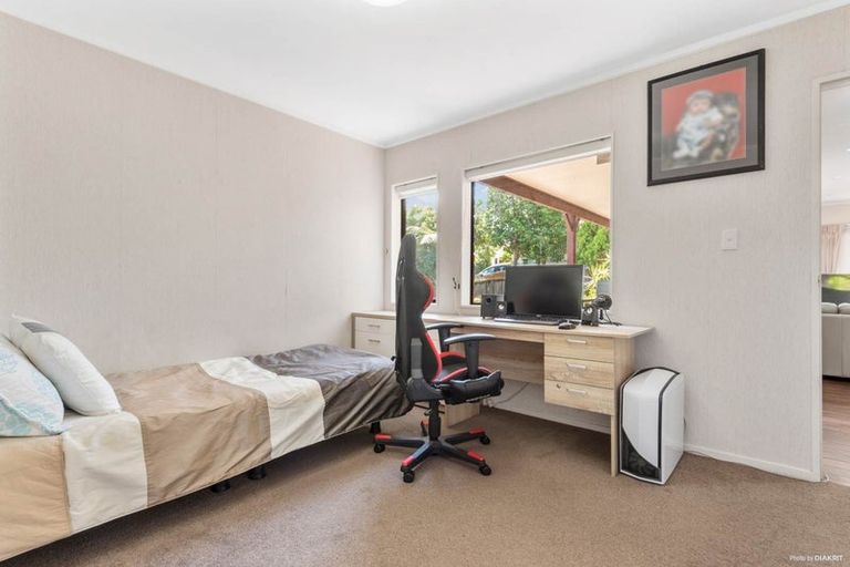 Photo of property in 16 Mako Street, West Harbour, Auckland, 0618