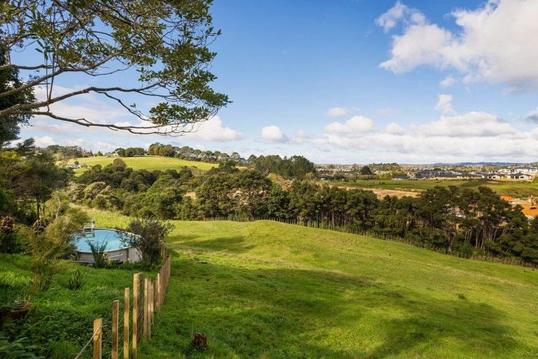 Photo of property in 1/199 Birdwood Road, Massey, Auckland, 0614