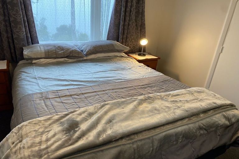 Photo of property in 131 Ruskin Road, Newlands, Wellington, 6037