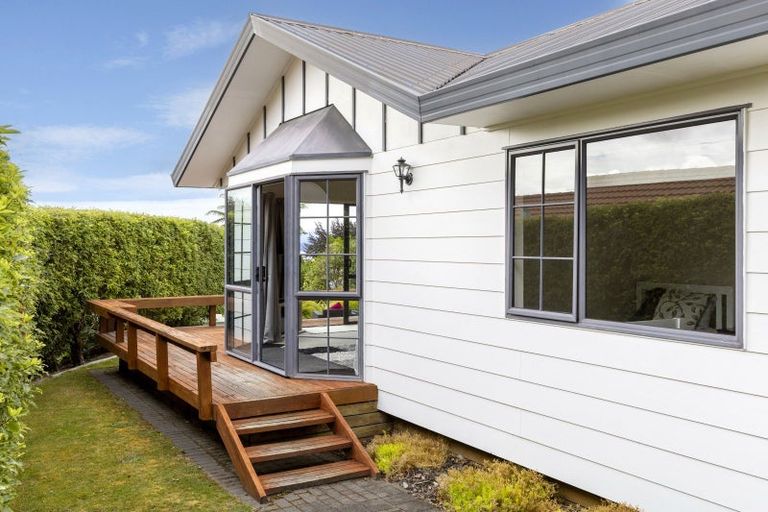 Photo of property in 1/19 Brunette Drive, Acacia Bay, Taupo, 3330
