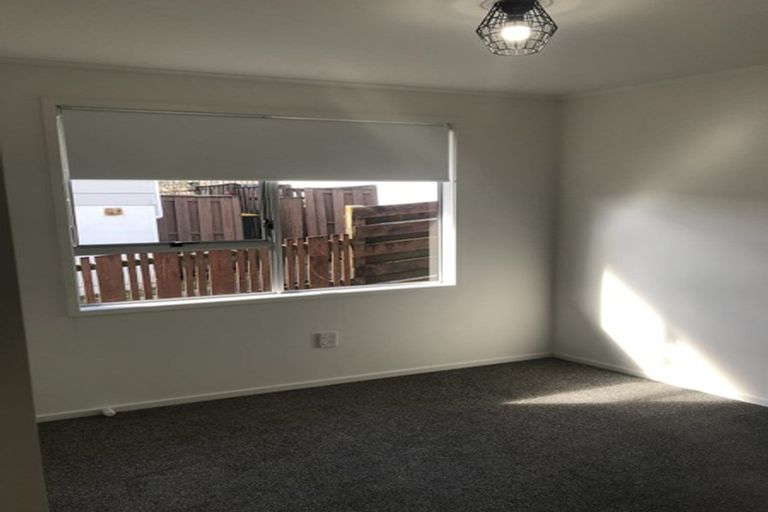 Photo of property in 119 Lynn Road, Bayview, Auckland, 0629