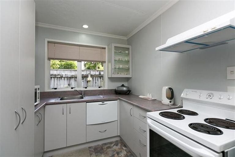 Photo of property in 2c Tawa Street, Inglewood, 4330