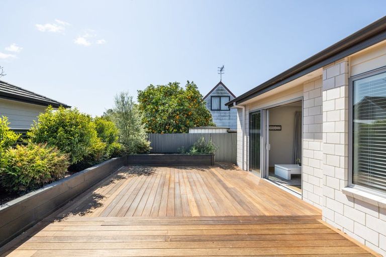 Photo of property in 33a O'dowd Road, Taradale, Napier, 4112