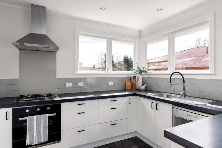 Photo of property in 24 Daphne Place, Outer Kaiti, Gisborne, 4010