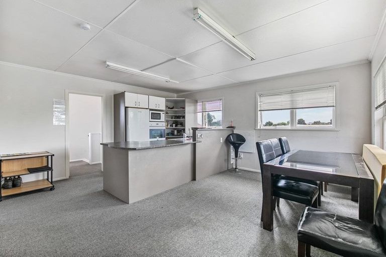 Photo of property in 12-14 Clevedon Road, Papakura, 2110