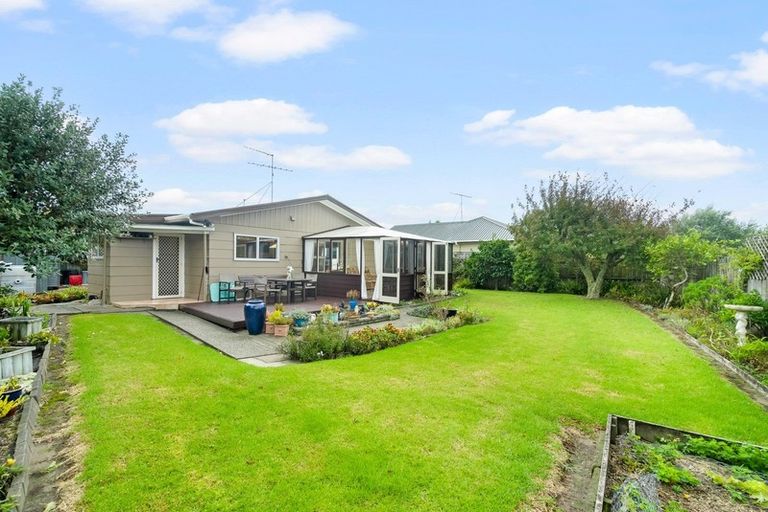 Photo of property in 7a Lillian Place, Orewa, 0931