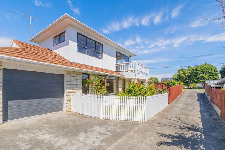 Photo of property in 7 Ngapotiki Street, Paraparaumu Beach, Paraparaumu, 5032