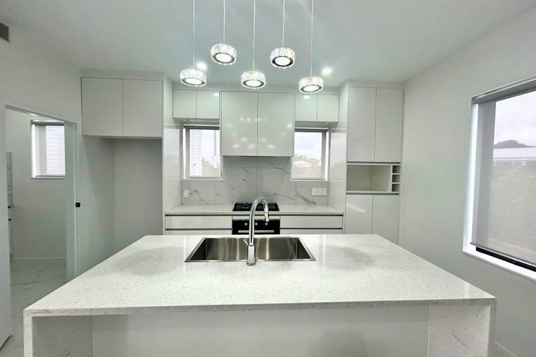 Photo of property in 2a Marinich Drive, Ranui, Auckland, 0612