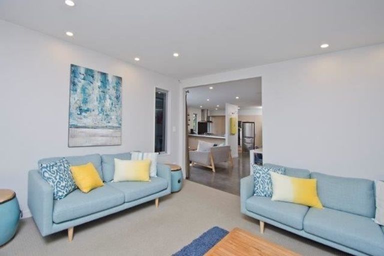 Photo of property in 1 Tay Street, Mount Maunganui, 3116