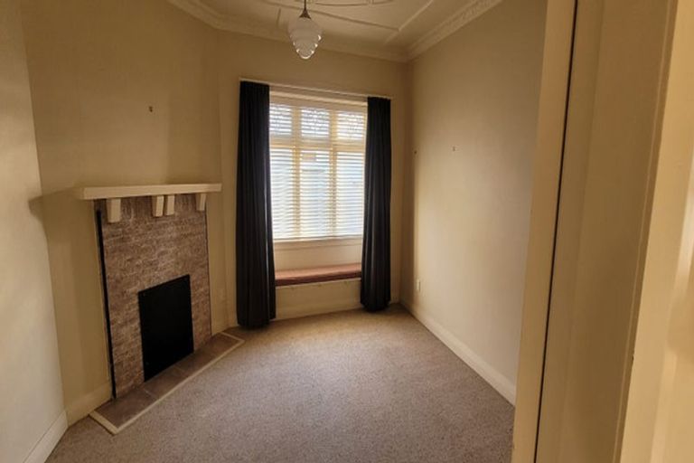 Photo of property in 40 Birdwood Road, Waterloo, Lower Hutt, 5011