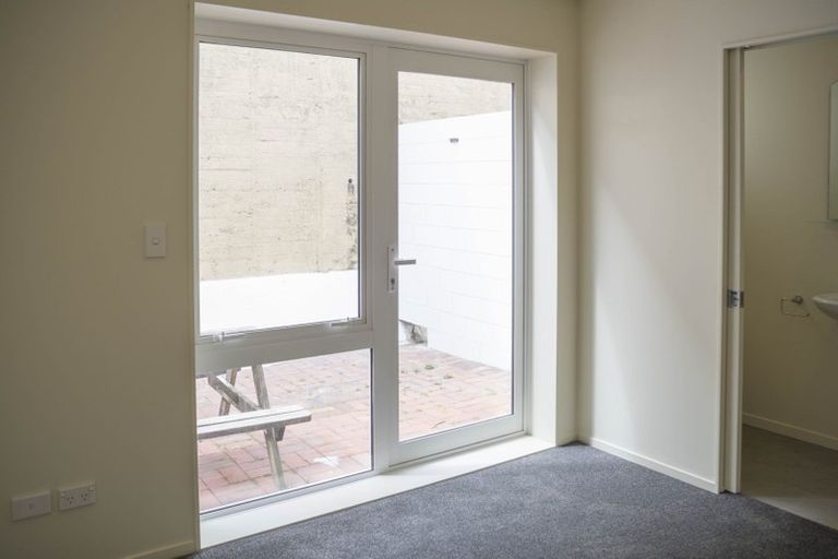 Photo of property in Pirie Street Townhouses, 28/35u Pirie Street, Mount Victoria, Wellington, 6011