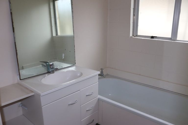Photo of property in 2/23 Claymore Street, Manurewa, Auckland, 2102
