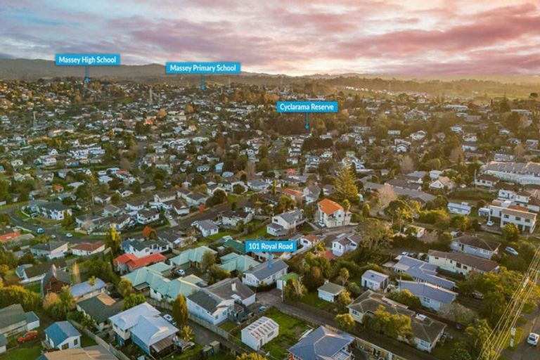 Photo of property in 101 Royal Road, Massey, Auckland, 0614