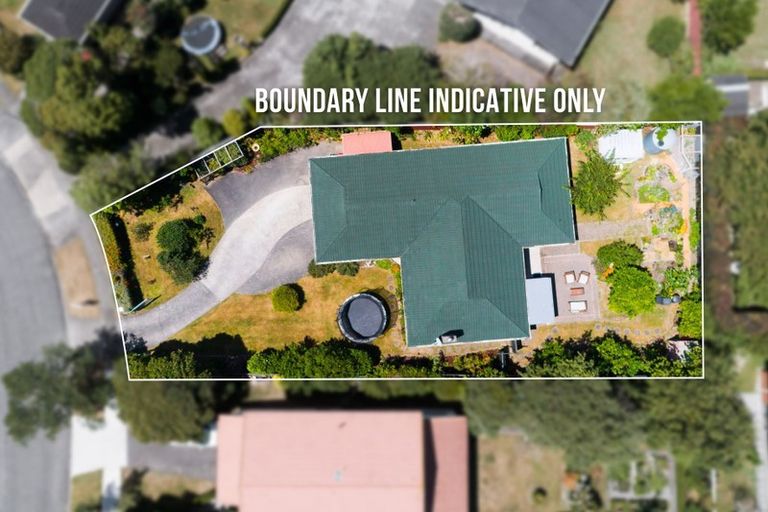 Photo of property in 24 Rewarewa Crescent, Waikanae, 5036