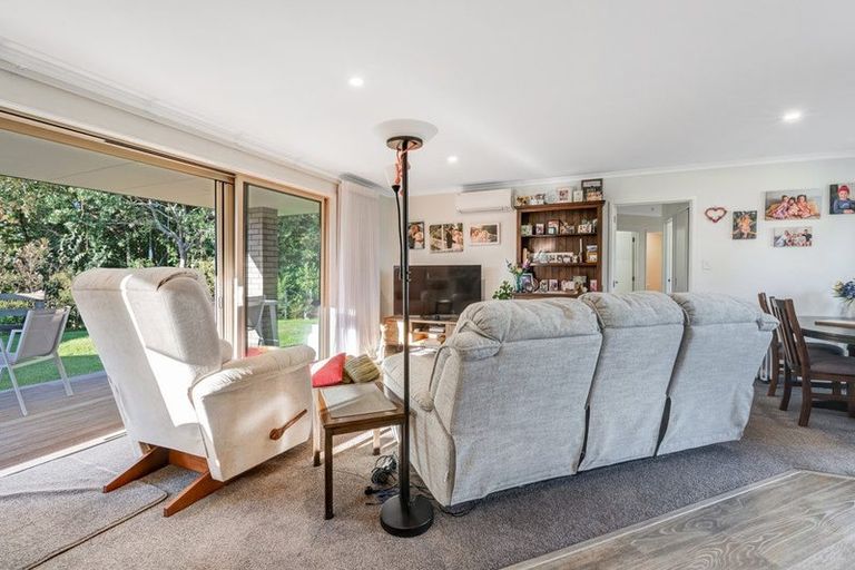 Photo of property in 30 Kawariki Road, Helensville, 0800