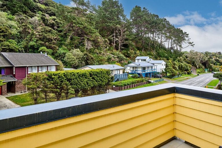 Photo of property in 13 Postgate Drive, Whitby, Porirua, 5024