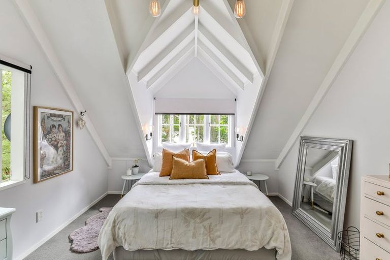 Photo of property in 119 Daffodil Street, Titirangi, Auckland, 0604