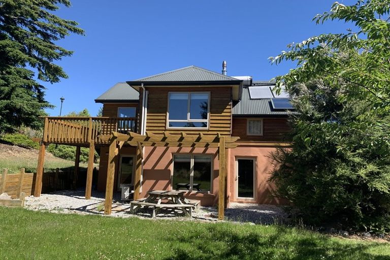 Photo of property in 8 Drake Place, Lake Hawea, Wanaka, 9382