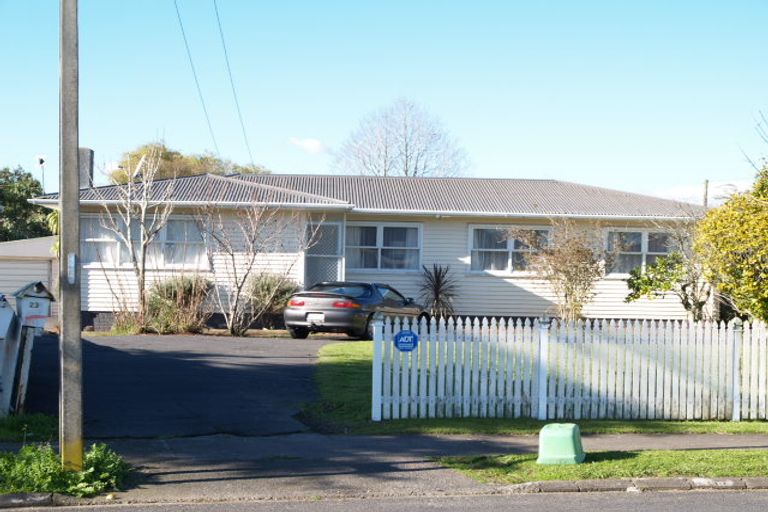 Photo of property in 15 Kairanga Street, Mangere East, Auckland, 2024