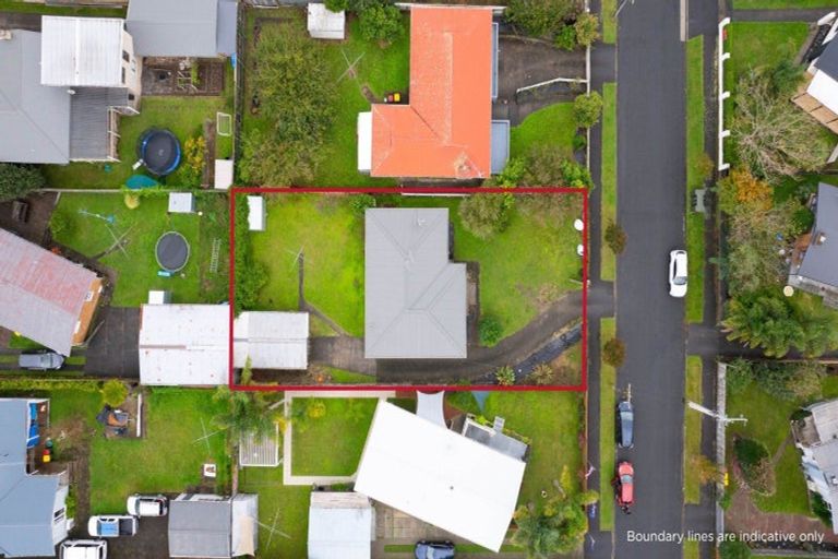 Photo of property in 33 English Street, St Andrews, Hamilton, 3200